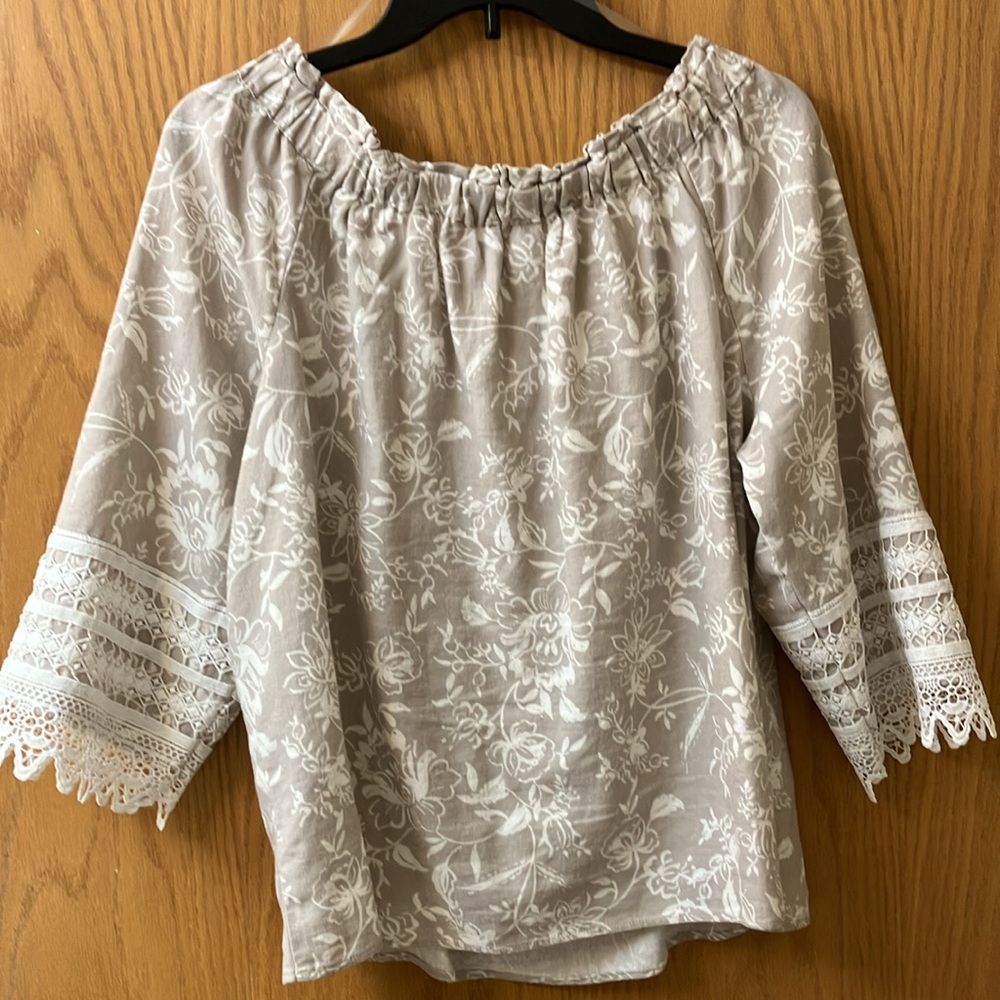 Ella Rafella top size medium - Picture 3 of 6